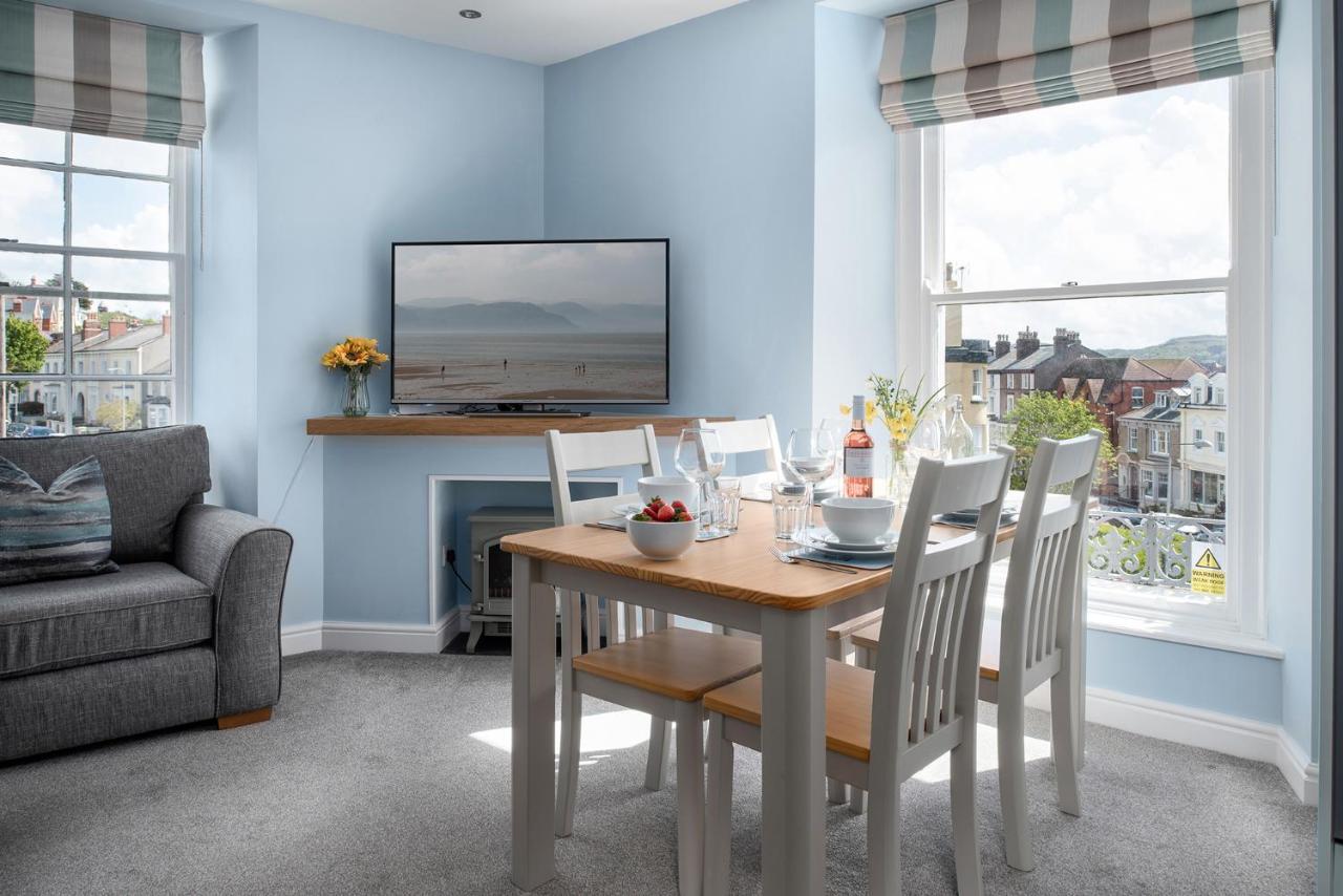 Abbey Road Boutique Holiday Apartment Лландидно Екстер'єр фото
